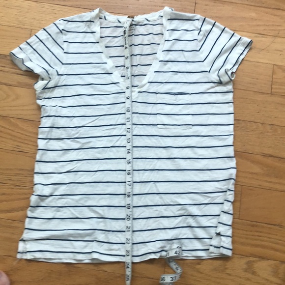 Madewell Whisper Cotton V-Neck w/ Pocket - Grey / Blue Thin Stripes - Picture 4 of 16